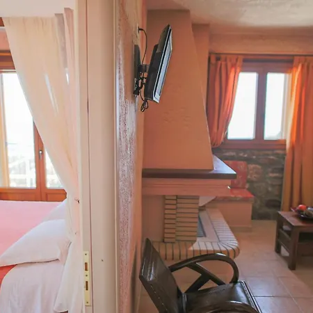 Faris Otel Xirokampi